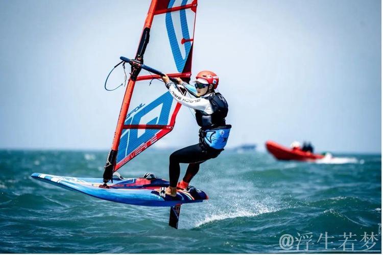 2025年全国帆板与风筝板锦标赛激战强风之中 2025年全国帆板与风筝板锦标赛激战强风之中